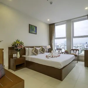 https://golden-light.hotelsofhoian.com