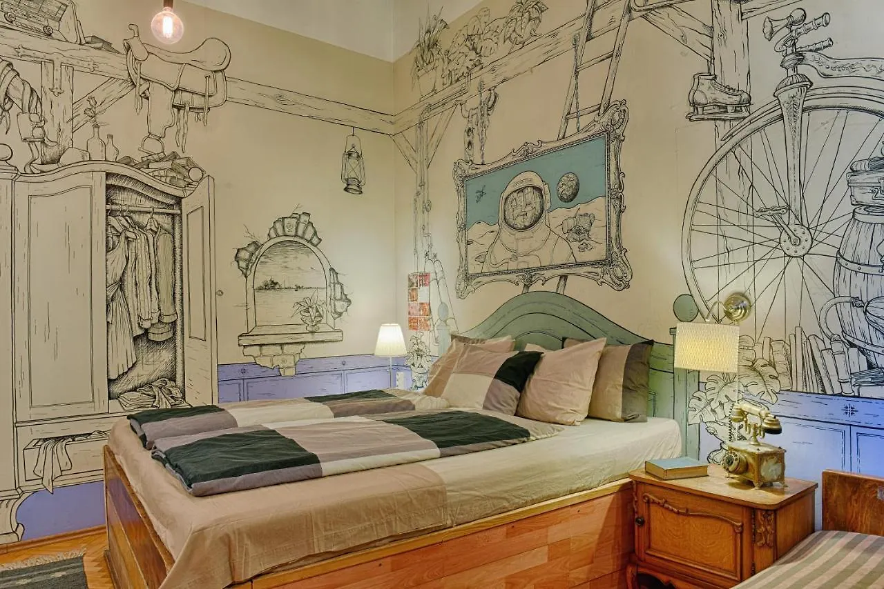 Lavender Circus Hostel, Doubles & Ensuites Budapest 0*,