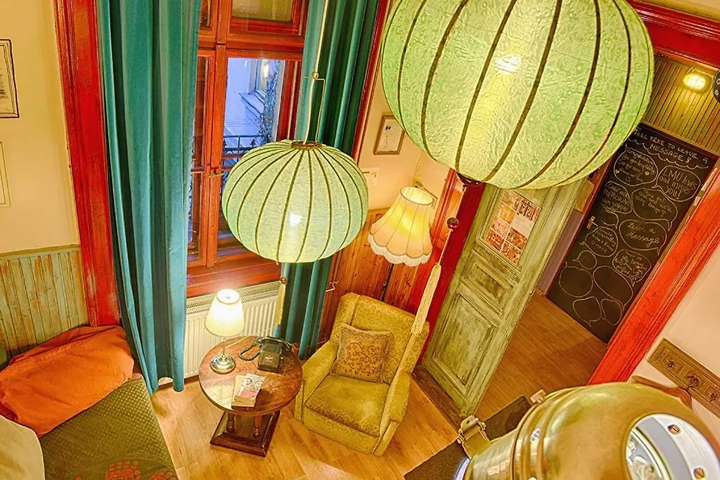 Lavender Circus Hostel, Doubles & Ensuites Budapest 0*,