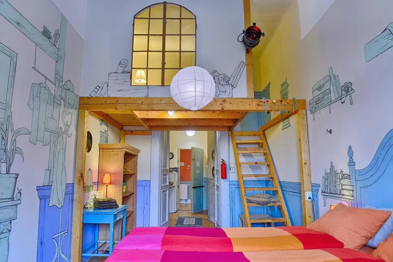 Lavender Circus Hostel, Doubles&Ensuites Budapest