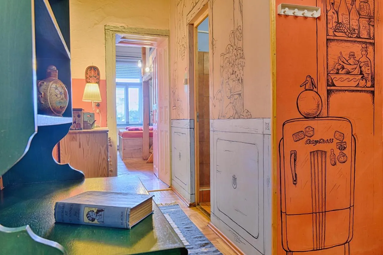 Lavender Circus Hostel, Doubles&Ensuites Budapest Auberge de jeunesse