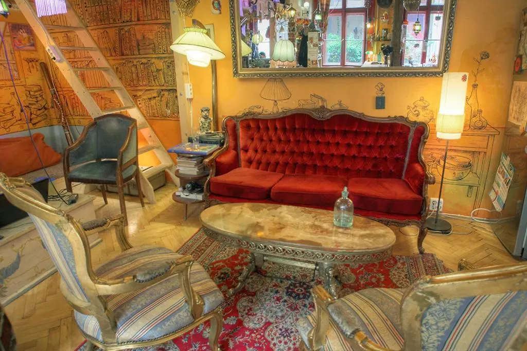 Lavender Circus Hostel, Doubles&Ensuites Budapest Auberge de jeunesse